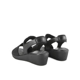 Macha Darcy In Black
