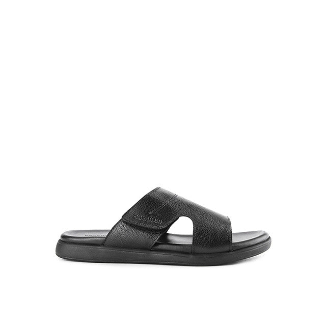Felim Kalin In Black