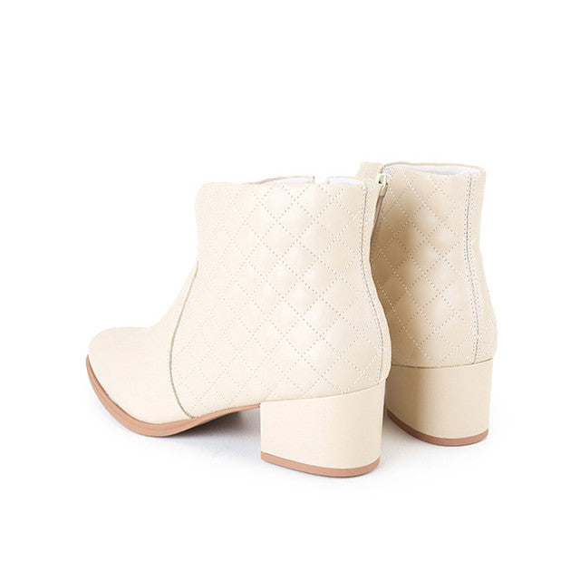 Anne Morna In Cream
