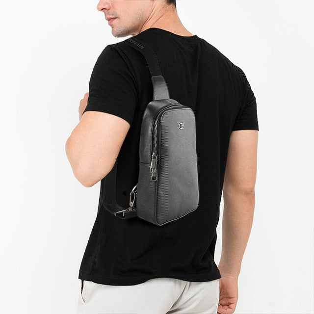 West Chest Bag - L In Black