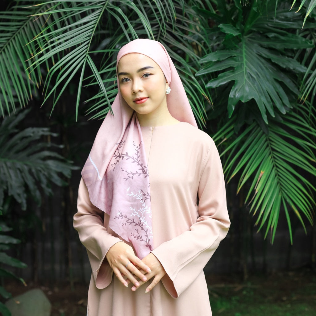 Nayanika Hijab Motif Voal Ultrafine Dusty Purple