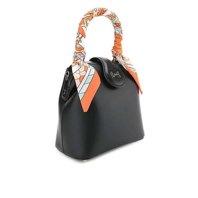 Dion Top Handle M In Black