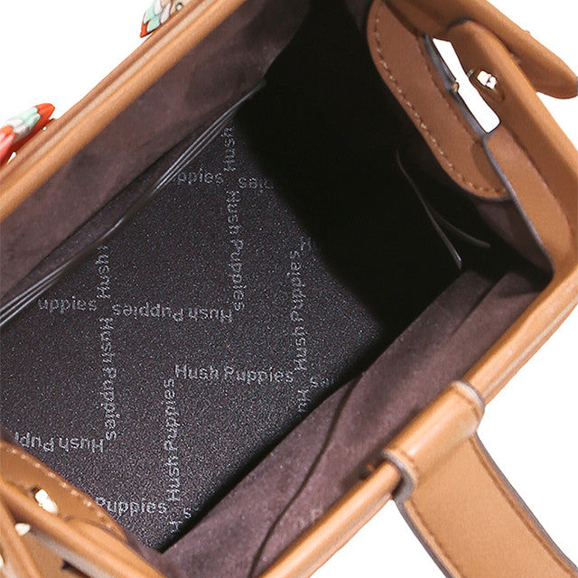 Dion Top Handle M In Tan