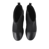 Gilly Havin In Black