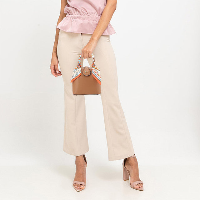 Dion Top Handle M In Tan