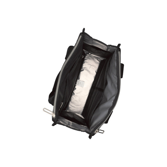 Essential N/S Tote In black