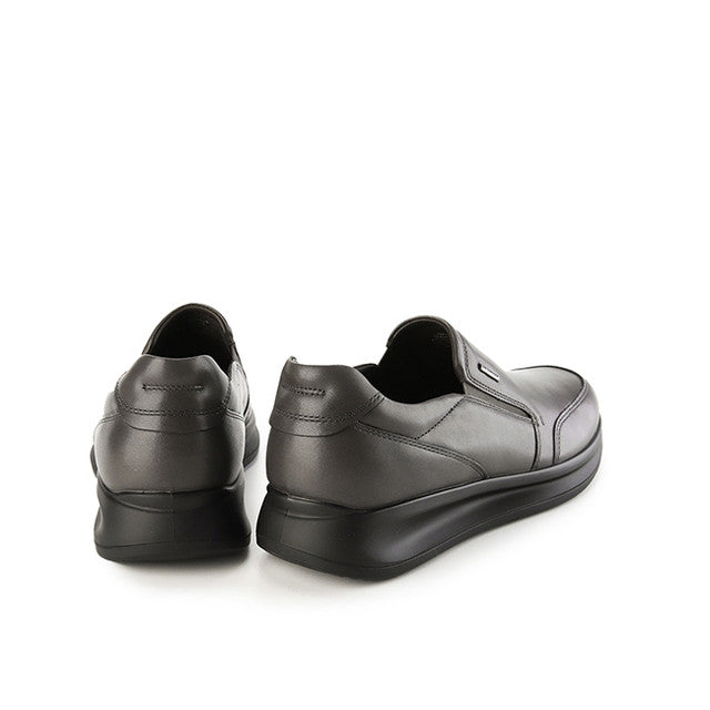 Hush Puppies Sepatu Pria Oswald Slip On In Grey
