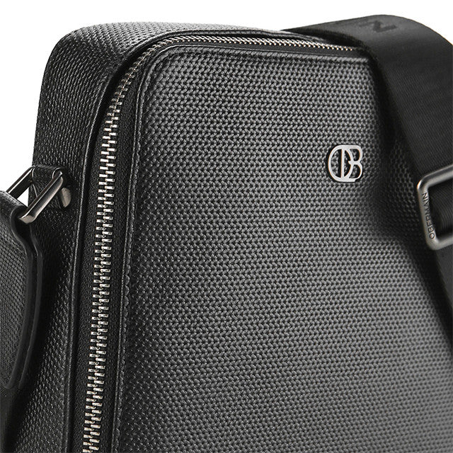 West Sling Bag - L In Black