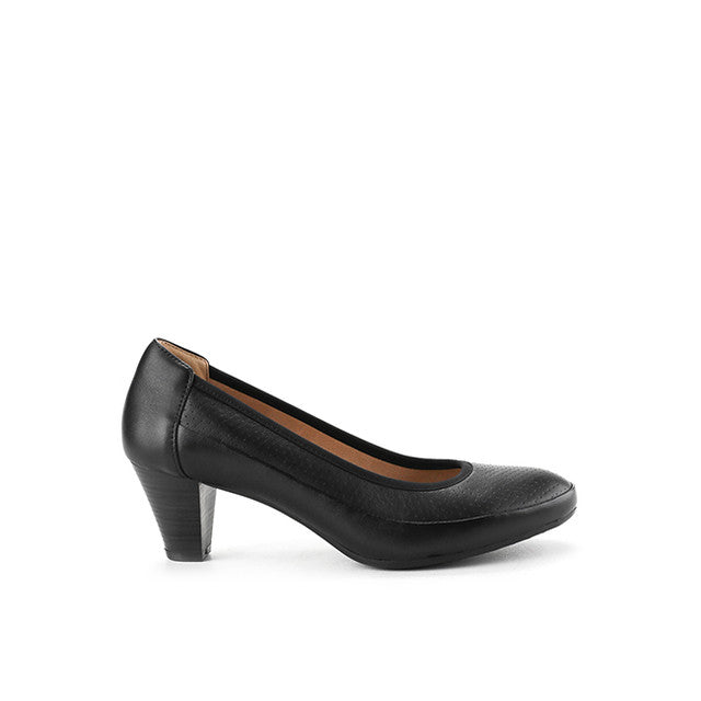 Adriana Cherin In Black