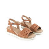 Meg Jett In Camel