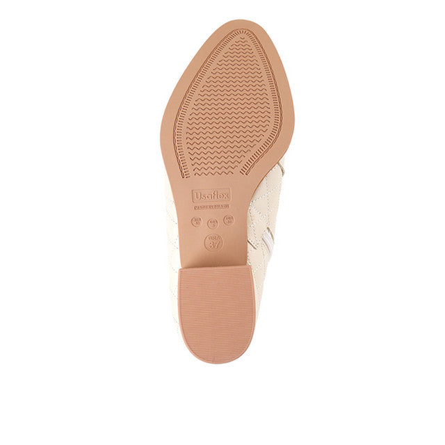 Anne Morna In Cream