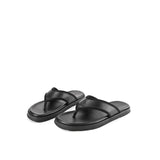 Fredy Kodis In Black