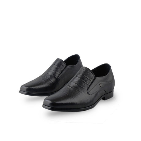 Playboy Shoes Pria Zharres Slip On