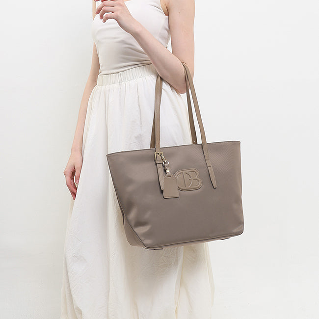 Obermain Women Ensley Tote Bag