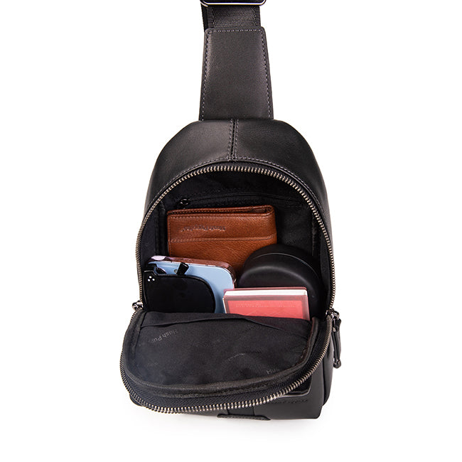 Hush Puppies Tas Pria Phillip Chest Bag In Black