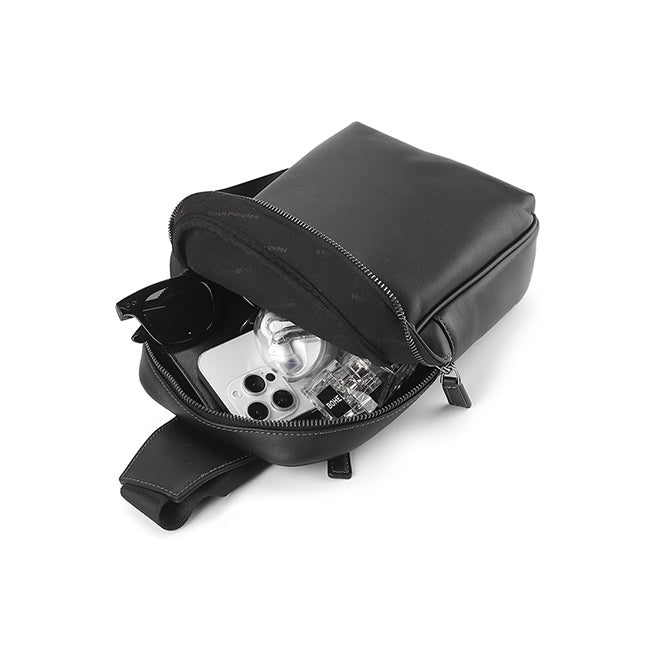 Sebastian Chest Bag In Black