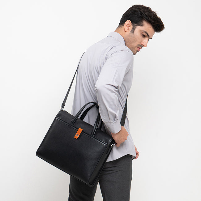 Hush Puppies Men Anthony Document Bag In Black