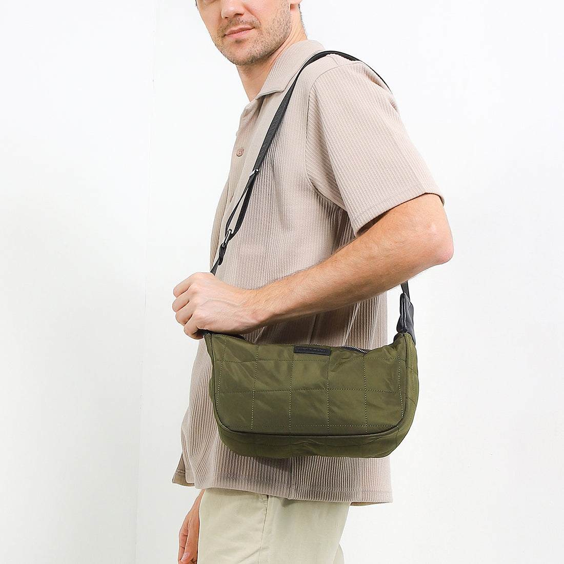 Hush Puppies Tas Pria Thomas Messenger Bag In Green