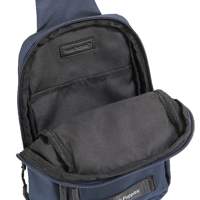 Zayn Chest Bag In Navy