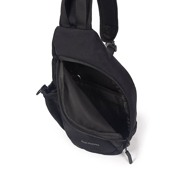 Zyler Chest Bag In Black