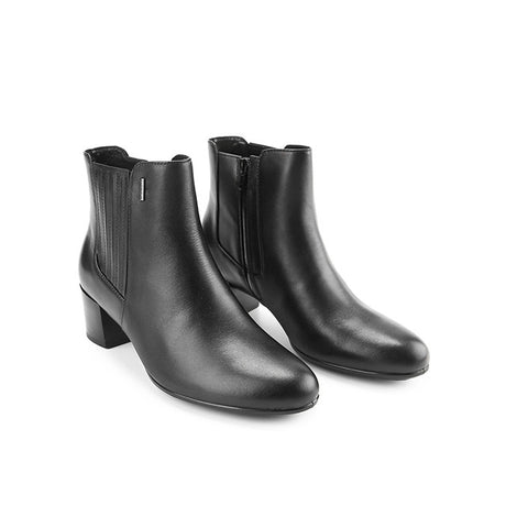 Sharon Rain In Black