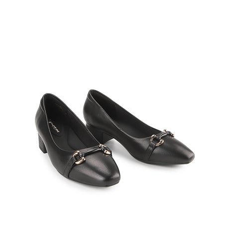Alora In Black