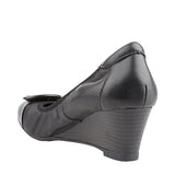 Hush Puppies Sepatu Round Toe Wanita Agnes In Black