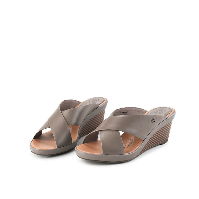 Hush Puppies Shoes Wanita Wedges Gretna Cross In Taupe