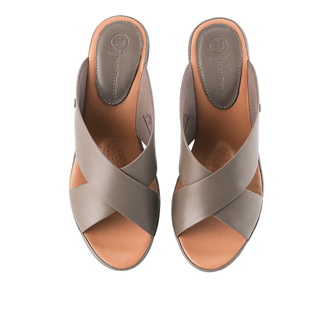 Hush Puppies Shoes Wanita Wedges Gretna Cross In Taupe