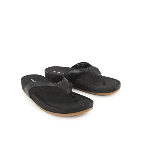 Merritt Toepost In Bold Black Leather