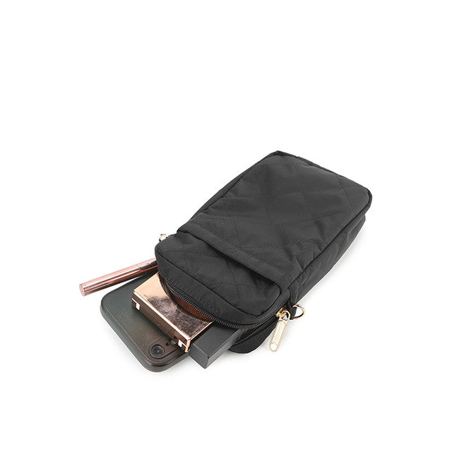 Chain Mini Phone Crsbdy In Black Chain Quilt