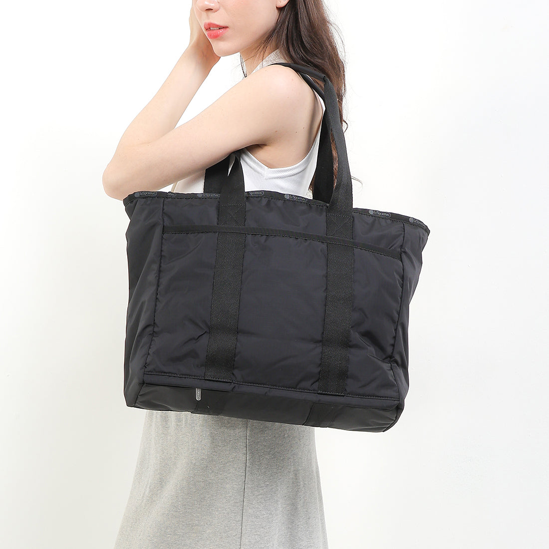 Classic Zip Tote In Recycled Black