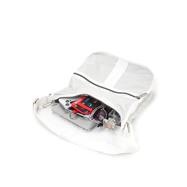 Essential Medium Hobo In Blanc C
