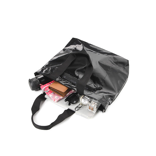 LeSportsac Unisex Carryall Zip Tote In Black Shine