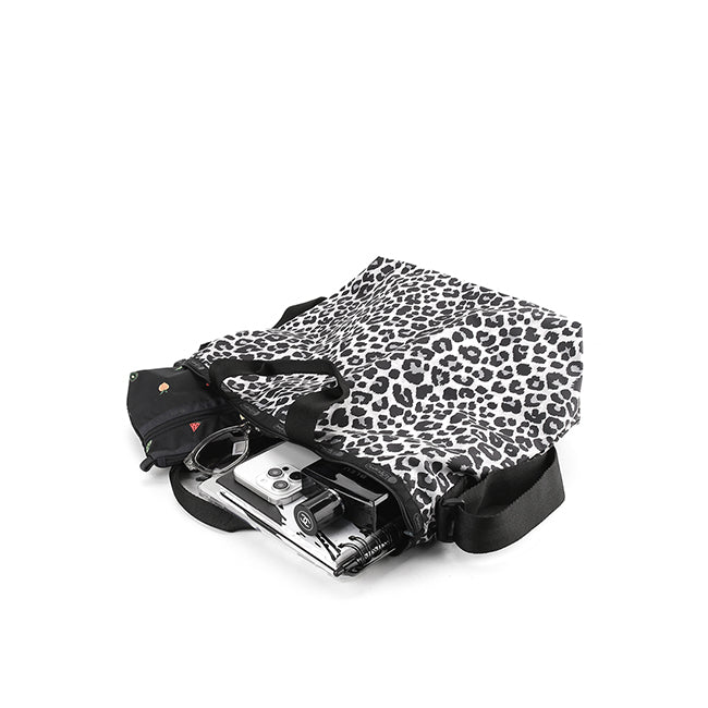 Deluxe Easy Carry Tote In Neutral Leopard