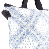Deluxe Easy Carry Tote In Bandanna Breeze