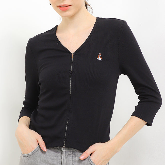 Elthea In Black
