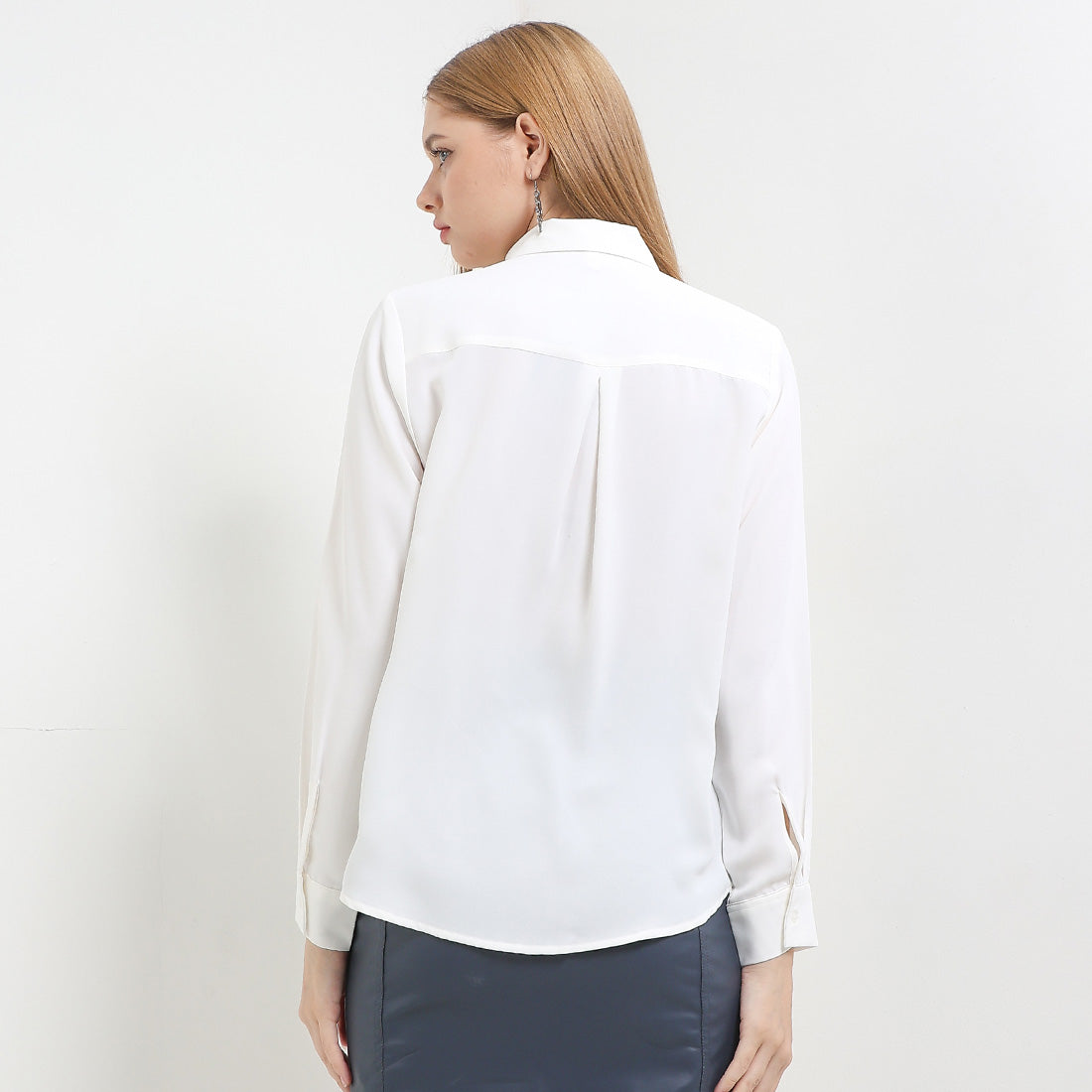 955 Maile Lss In White