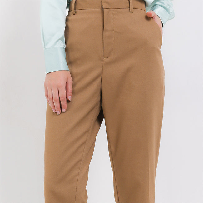 Pyrus In Brown