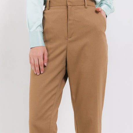 Pyrus In Brown