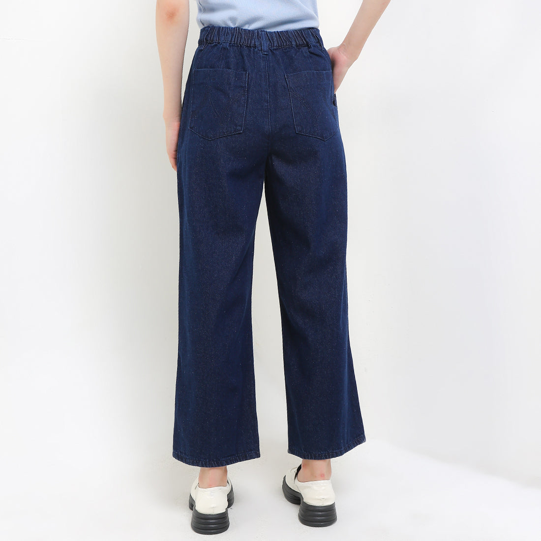 Munroe In Dark Blue