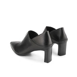 Blenda Ginna In Black