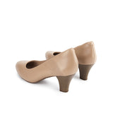 Agnes Hillda In Khaki