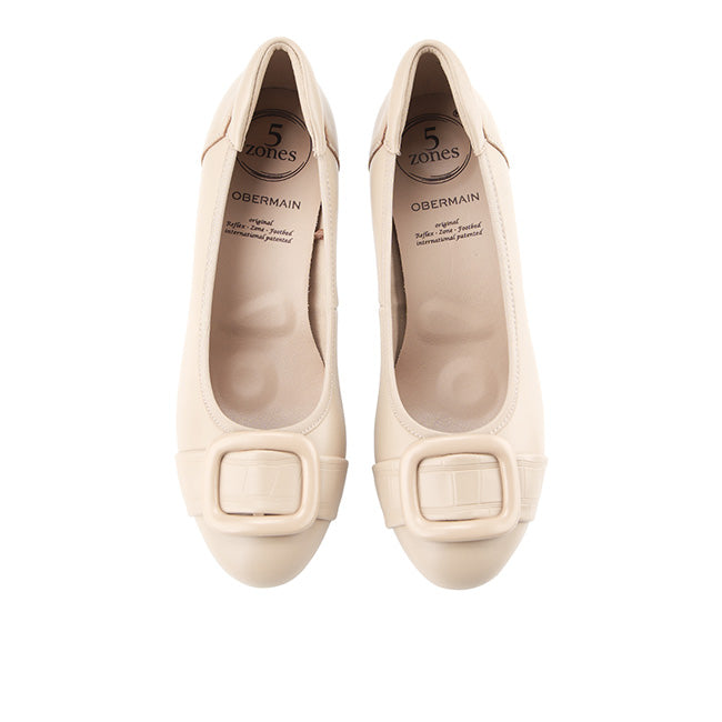 Adriana Rocca In Almond