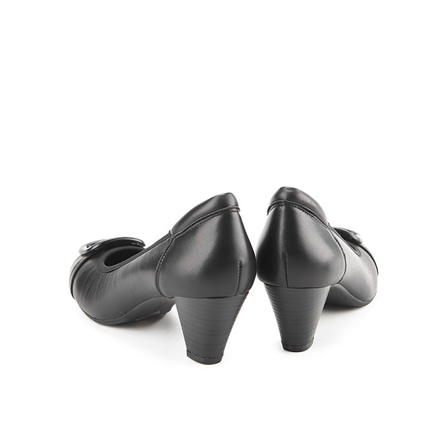 Adriana Rocca In Black