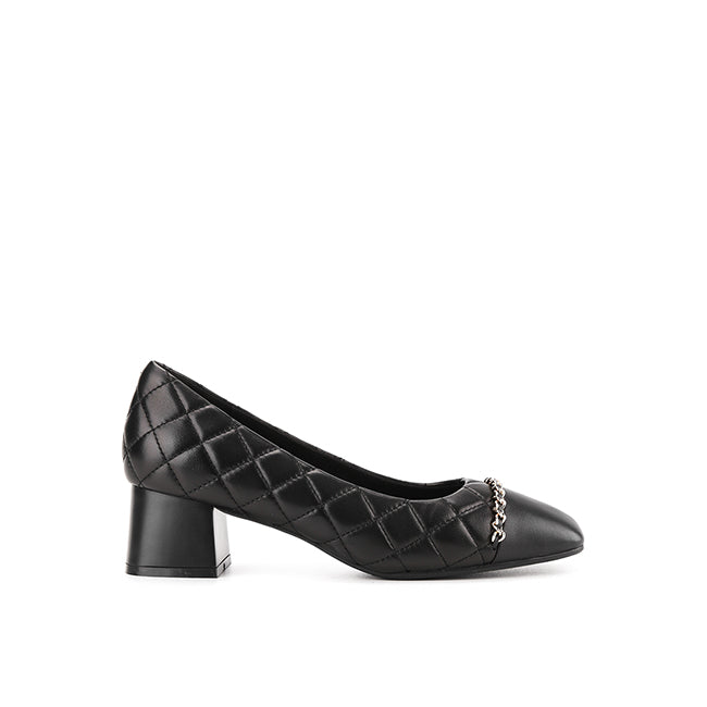 Alaia Cooper In Black