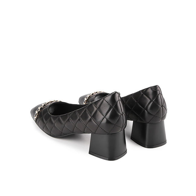 Alaia Cooper In Black