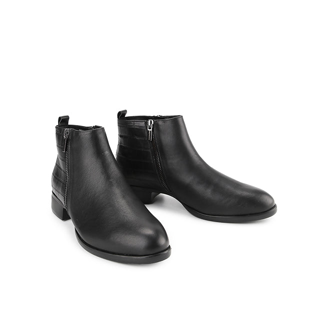 Genia Rocca In Black