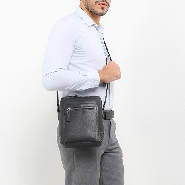 Obermain Tas Pria Rio Sling Bag-L In Black