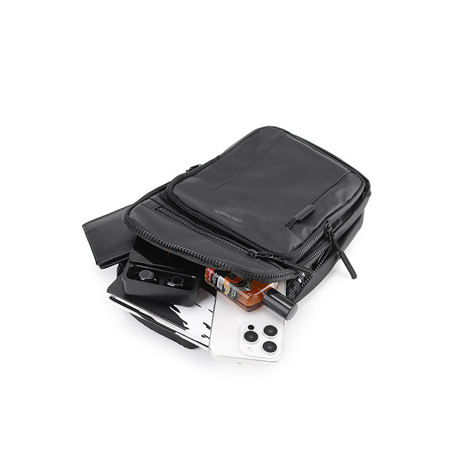 Tyce 4 Chest Bag In Black